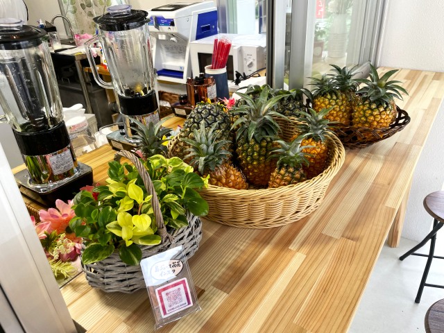 パイナップルのあるカウンター