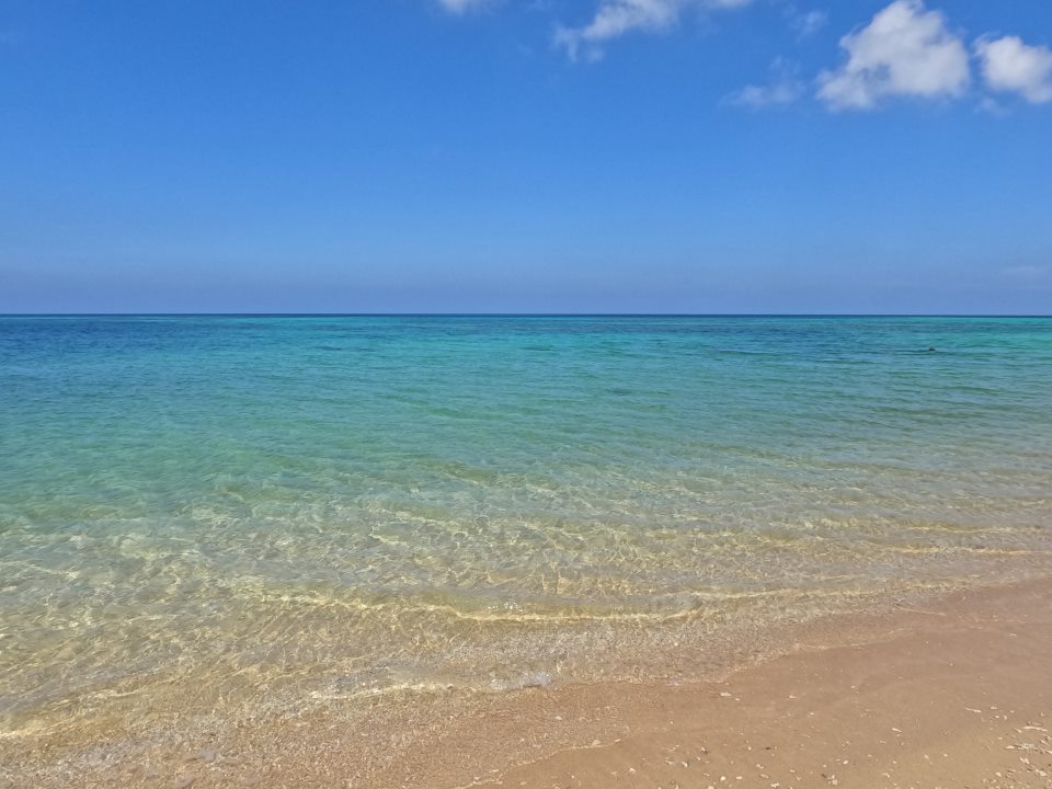 久宇良ビーチ（久宇良の浜）と石垣島サンセットビーチ