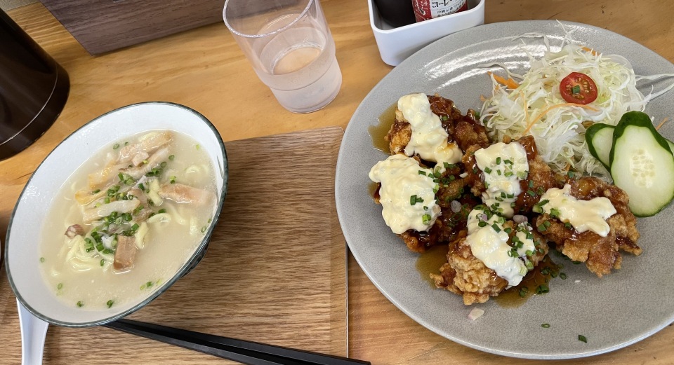 生麺の八重山そばとチキン南蛮